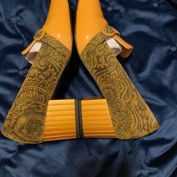 Fluevog LE Effortless Gigi’s W10 - Picture 3 of 6